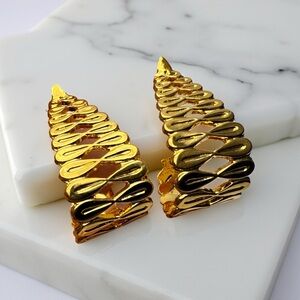 Vintage 90s Sculptural Gold Tone Infinity Loop Lattice Clip On Earrings